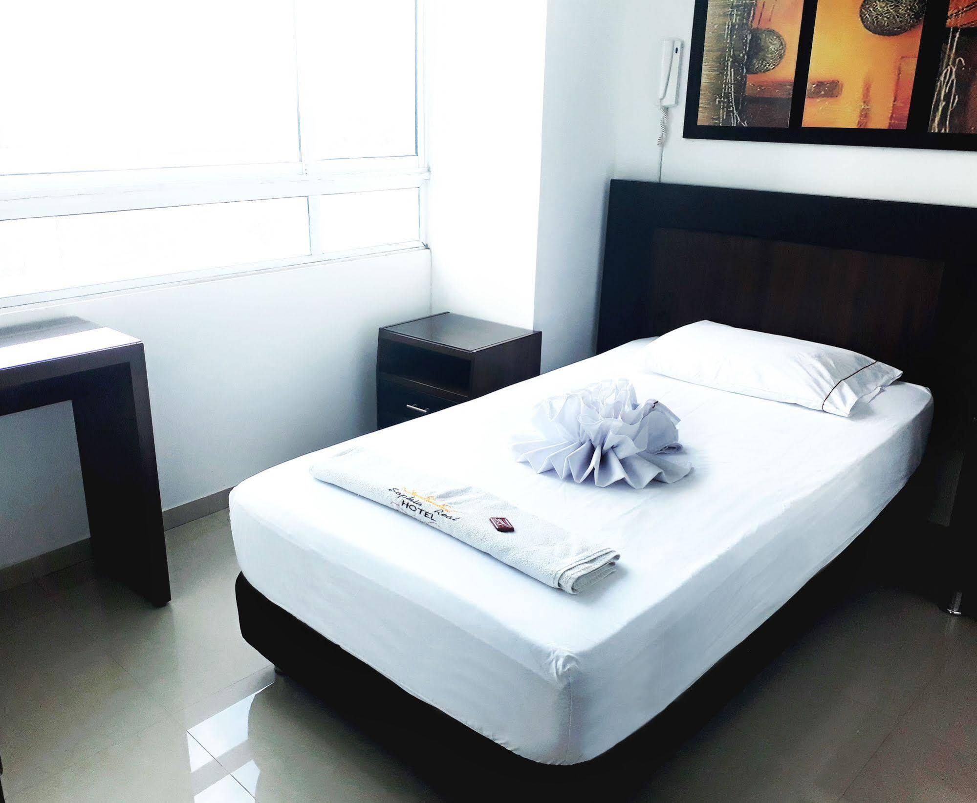 יופאל Hotel Sophia Real מראה חיצוני תמונה